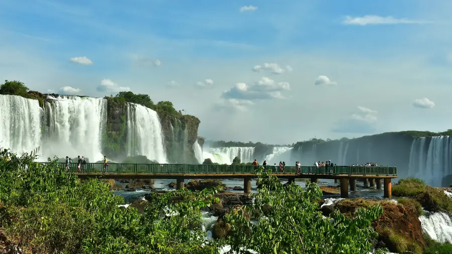 Imagem destauente: Visite o Parque Nacional do Iguaçu e descubra as maravilhas das Cataratas